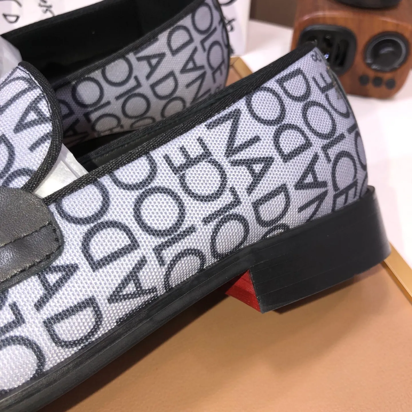Ex-factory price 500💰DG top quality🔍🔍men's new leather shoes🚹Sold simultaneously at counters⚠Shoe uppers are imported cowhide from Italy, fully imported cowhide lining, imported accessories💪💪, completely 1⃣️ to 1⃣️replica🇮🇹 💪💪, ⚠Sole: The original sole is specially provided by the original factory, the exclusive movable molded sole is super comfortable, ⚠The original factory follows the order, 🔍🔍high quality, you can enter and exit the counter at will, welcome to compare ⚠Number of sizes: 38-44 (45 customized)